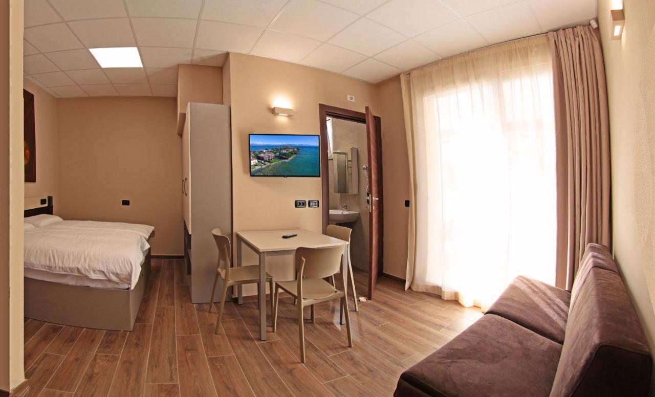 Smeraldo Dip Villa Canneto سيرمِيوني المظهر الخارجي الصورة